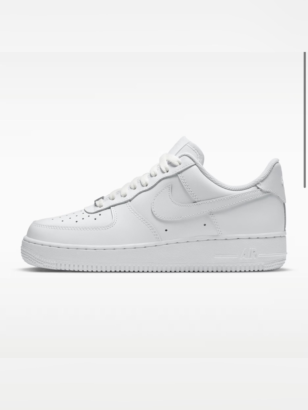 👟Nike Air Force 1 White Low-Top Leather Sneakers